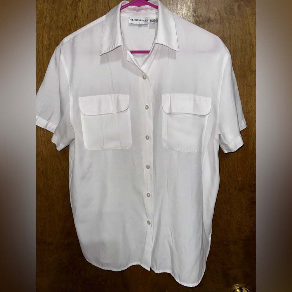 Alice Stuart White Button down Shirt sleeve with flap pockets